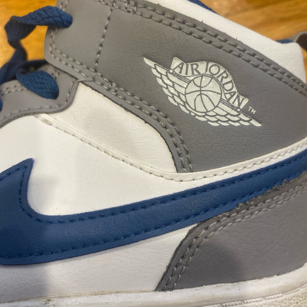 Jordan Kids Sneakers - Blue and Gray